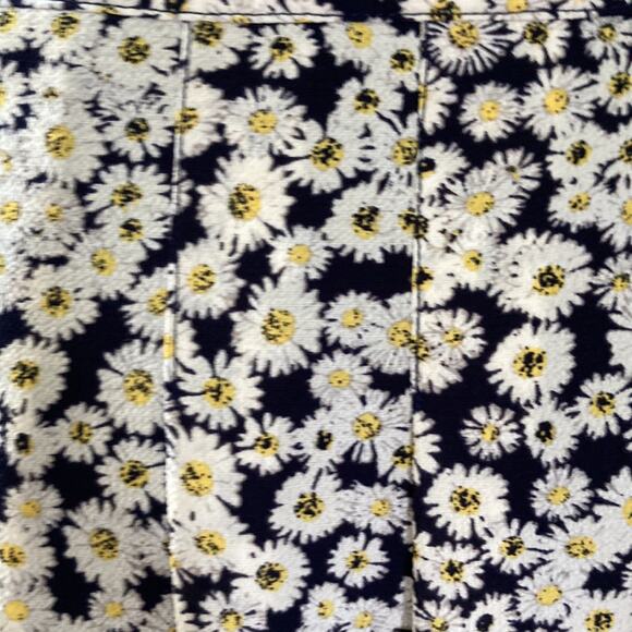 Talbots Daisy Print Chiffon Full Skirt, Size 6P - Picture 4 of 8